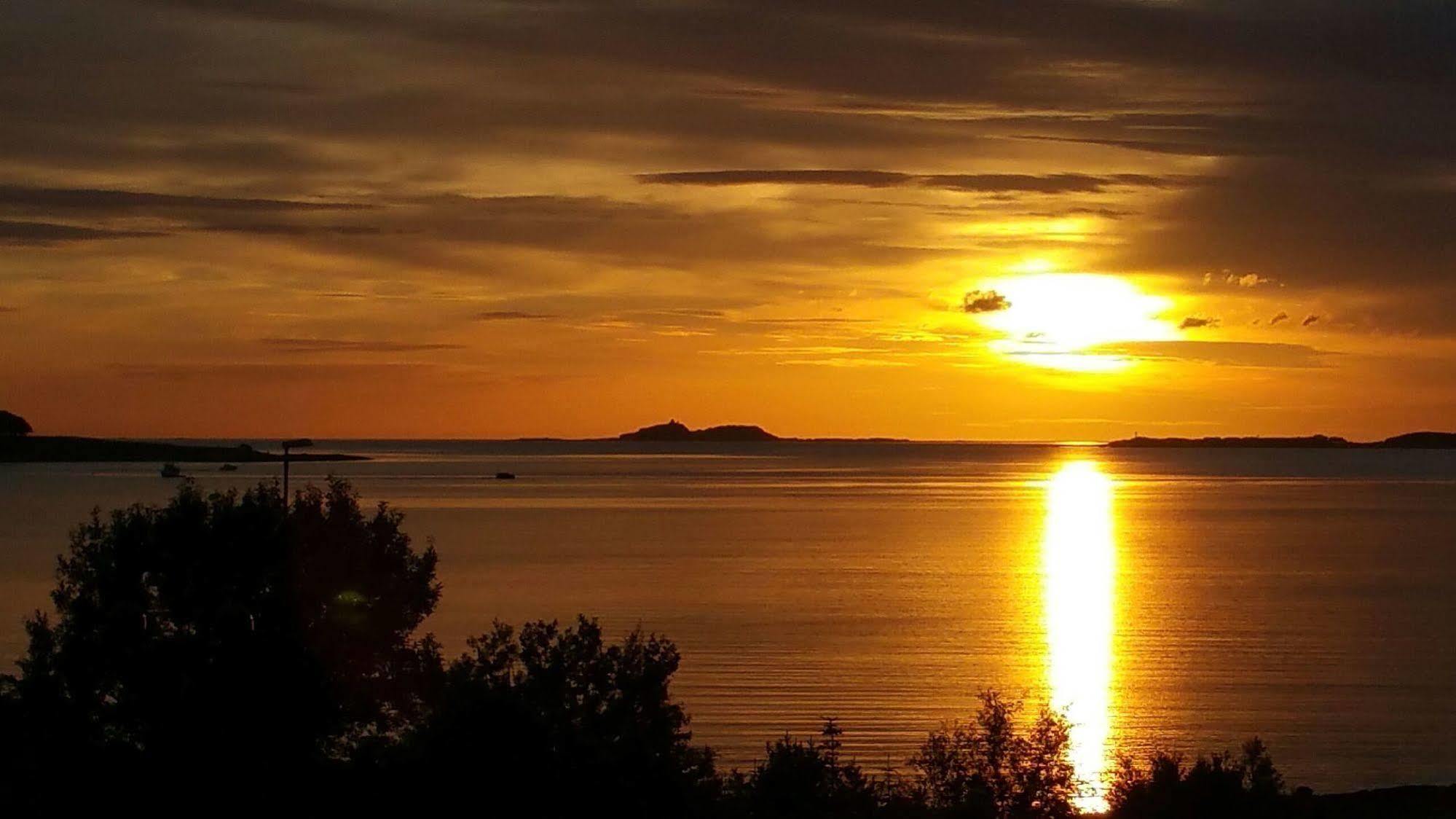 Aalesund Airport Hotel Ytterland Εξωτερικό φωτογραφία